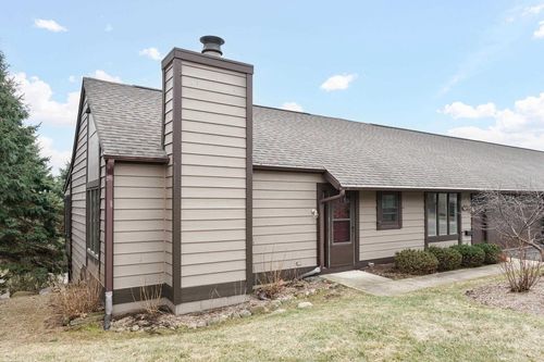 314 Country View Ct, Janesville, WI, 53548-9072 | Card Image