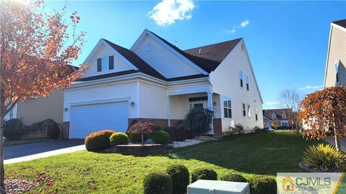 18 Constitution Dr, Monroe, NJ, 08831-7935 | Card Image