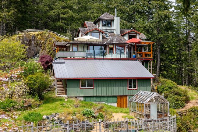 Yard, garage/workshop and home sitting high on the bluff | Image 7