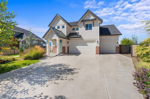 6874 W Los Flores Dr, Meridian, ID, 83646-7605 | Card Image