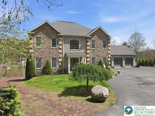 200 Princeton Pnes, Palmerton, PA, 18071-5460 | Card Image