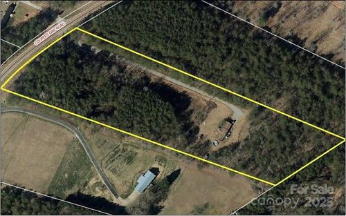 2057 Coopers Gap Rd, Rutherfordton, NC, 28139-7384 | Card Image