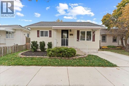 {{alt}} | Card Image