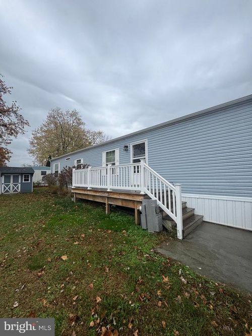 5057 Grace Dr, MORRISVILLE, PA, 19067-5137 | Card Image