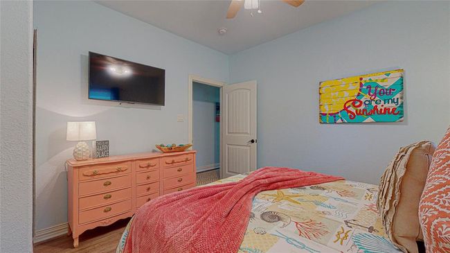 Alternative view of the guest bedroom.All TV's in home are smart TV's. | Image 25