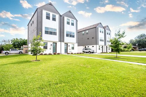 3513 S Hills Ave, Fort Worth, TX, 76109-3664 | Card Image