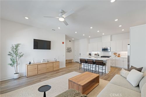 301-27227 Diamond Peak Ln, Valencia, CA, 91381 | Card Image