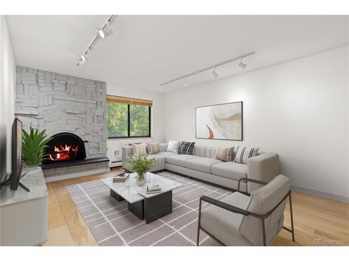 303-1008 N Corona St, Denver, CO, 80218-2954 | Card Image