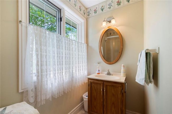402 Progreston Rd, House other with 2 bedrooms, 4 bathrooms and 14 parking in Carlisle ON | Image 37