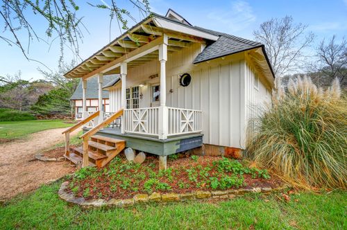 8-300 Mill Race Ln, Wimberley, TX, 78676-5360 | Card Image