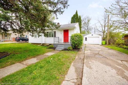 137 W Sheffield Ave, Pontiac, MI, 48340-1851 | Card Image