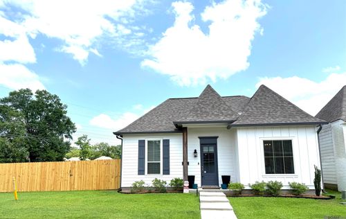 6504 Silver Oak Dr, Baton Rouge, LA, 70817-5808 | Card Image