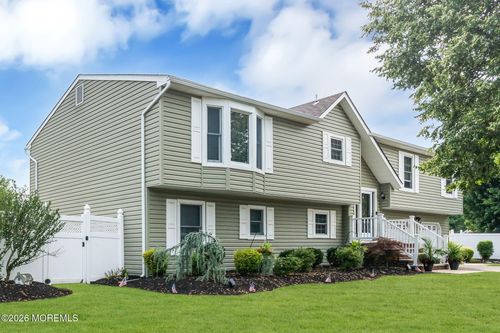 46 Cherry Bend Dr, Howell, NJ, 07731-2279 | Card Image