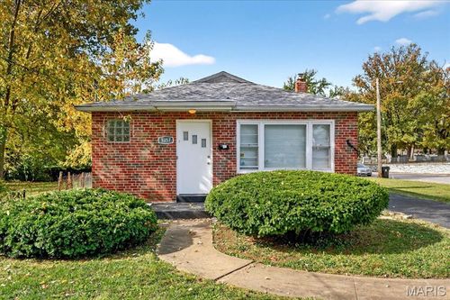 1357 N And South Rd, University City, MO, 63130-1610 | Card Image