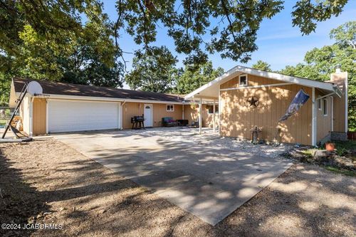 1489 Highway 17, Iberia, MO, 65486-9243 | Card Image
