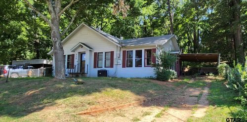 710 W 1st, Hughes Springs, TX, 75656-3035 | Card Image