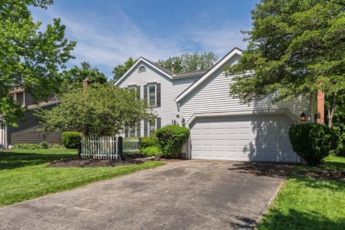 488 Green Meadows Dr W, Powell, OH, 43065-8863 | Card Image