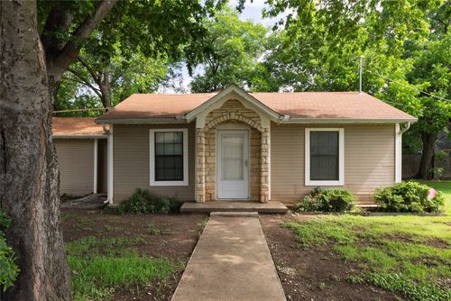 313 N Roe St, White Settlement, TX, 76108-1716 | Card Image