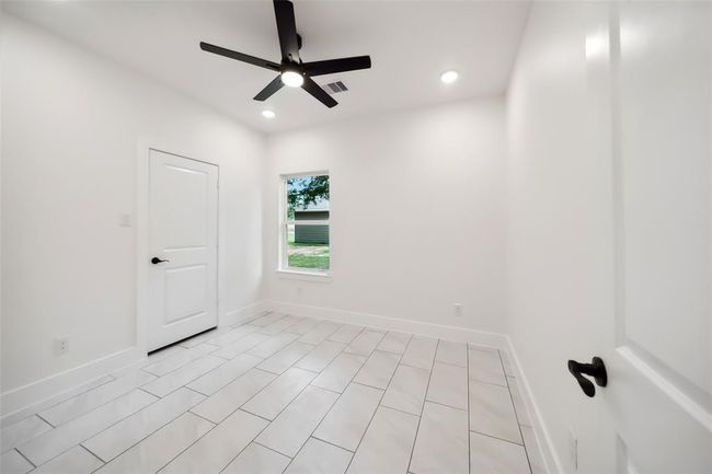 708 Azalea St, House other with 4 bedrooms, 2 bathrooms and 2 parking in Prairie View TX | Image 23