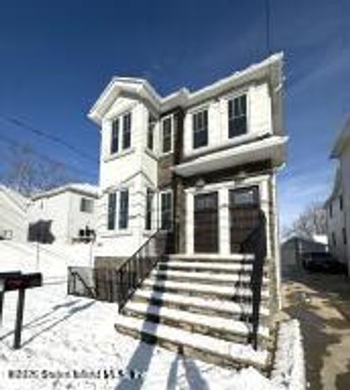 581 West Caswell Avenue, Staten Island, NY, 10314 | Card Image