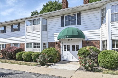 a204-2948 Pease Dr, Rocky River, OH, 44116-3234 | Card Image