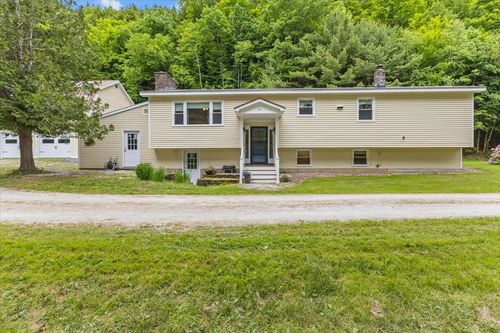 89 Catella Rd, Essex, VT, 05452-2307 | Card Image