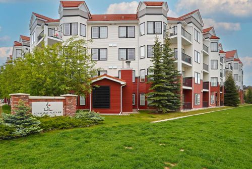 420-30 Royal Oak Plaza Nw, Calgary, AB, T3G0C1 | Card Image