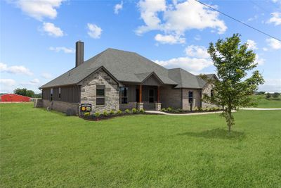 View of front of house with a front yard | Image 2