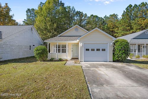 212 Forest Park Dr, New Bern, NC, 28562-4844 | Card Image