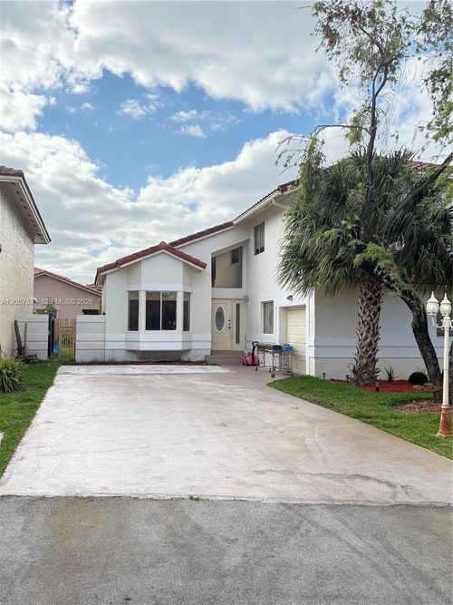 18318 Nw 61st Ct, Hialeah, FL, 33015-5607 | Card Image