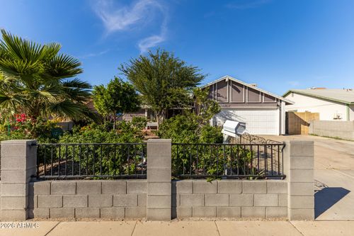 7536 W Elm St, Phoenix, AZ, 85033-1201 | Card Image