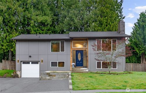 18712 41 Place W, Lynnwood, WA, 98037 | Card Image
