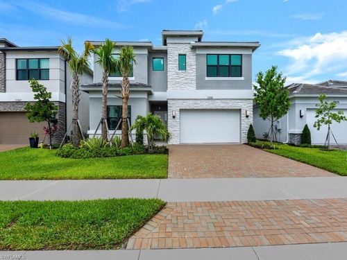 20581 Fair Oak Ln, ESTERO, FL, 33928-4095 | Card Image