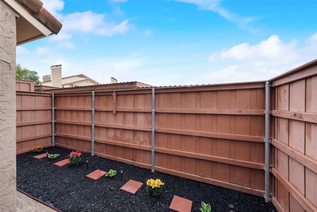4325 Madera Rd, Condo with 2 bedrooms, 2 bathrooms and null parking in Irving TX | Image 32