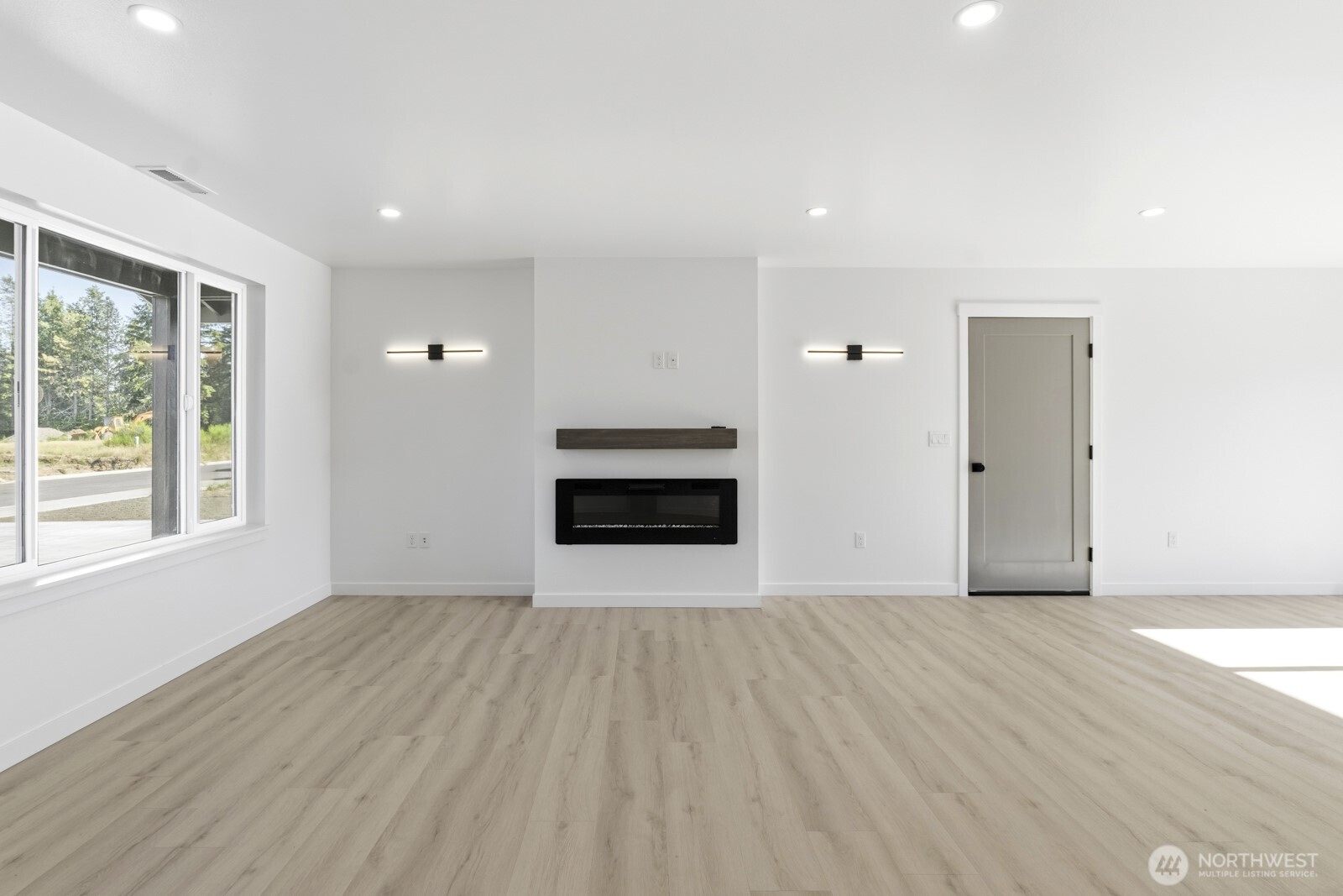 Residential in Elma 5