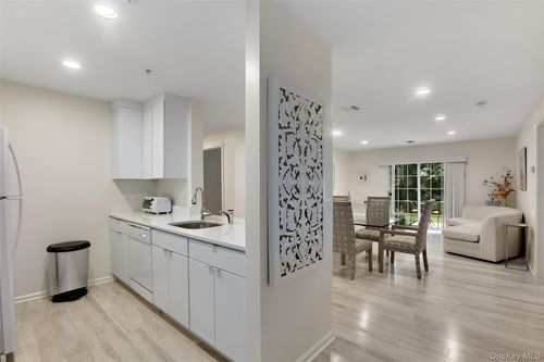 2101 Jacobs Hill Rd, Cortlandt Mnr, NY, 10567-2531 | Card Image