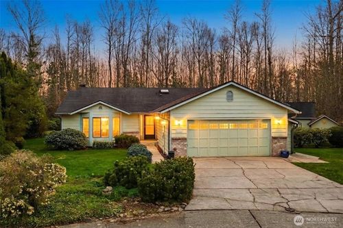 6811 59th Dr Ne, Marysville, WA, 98270-5403 | Card Image