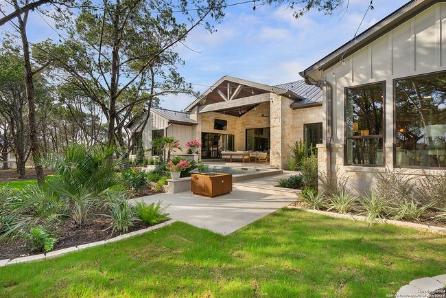 8170 Blue Oak, House other with 4 bedrooms, 5 bathrooms and null parking in Garden Ridge TX | Image 125