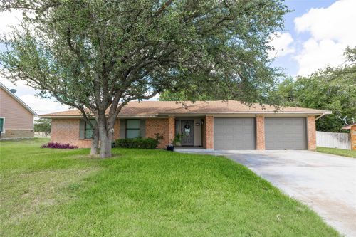 810 S Clear St, San Saba, TX, 76877-6719 | Card Image