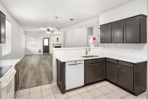 7900 Hidden Path Ln, Denton, TX, 76210-7132 | Card Image