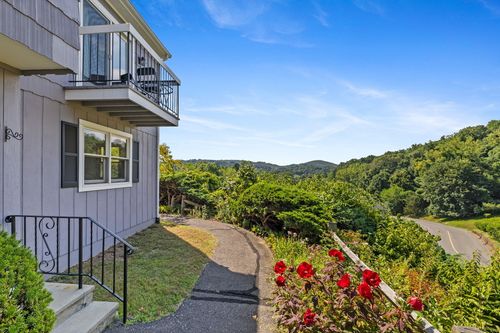 15-15 Natureview Trl, Bethel, CT, 06801-1433 | Card Image
