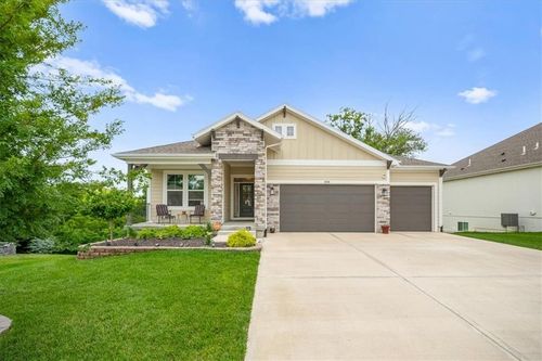 8616 Laramie St, De Soto, KS, 66018 | Card Image