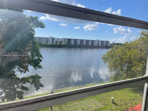 apt-2318-19305 Ne 2nd Ave, Miami, FL, 33179-3277 | Card Image