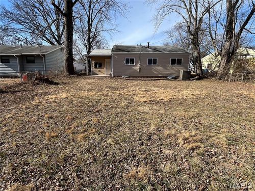 11035 Saturn Dr, Maryland Heights, MO, 63043-1921 | Card Image