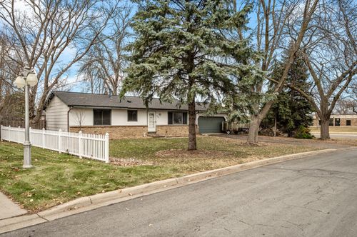 1900 Manor Drive, Burnsville, MN, 55337 | Card Image