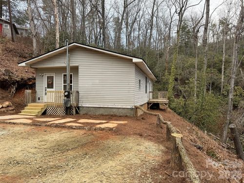 54 Big Bear Dr, Pisgah Forest, NC, 28768-7887 | Card Image