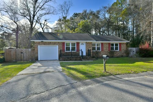 109 Tupelo St, Summerville, SC, 29485-4916 | Card Image
