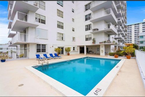 apt-408-2829 Indian Creek Dr, Miami Beach, FL, 33140-4729 | Card Image