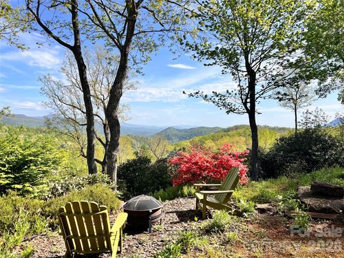 405 Glen Echo Cir, Saluda, NC, 28773-9564 | Card Image