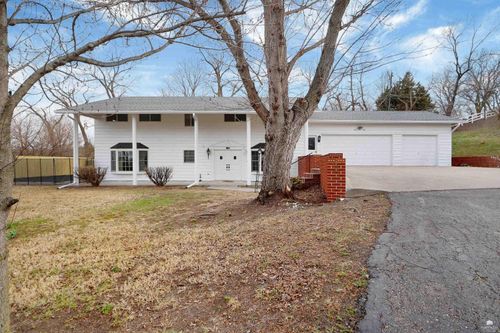 1120 W 5th St, Junction City, KS, 66441-3257 | Card Image